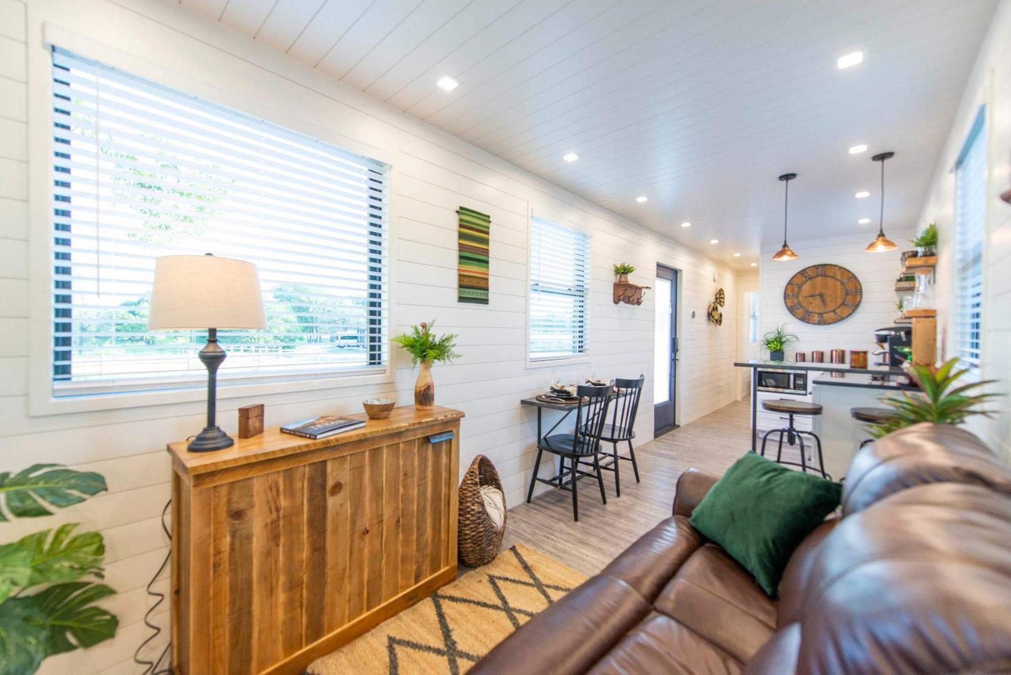The Woods- Container Tiny House 12 Min To Magnolia/Baylor/Downtown Villa Bellmead Bagian luar foto
